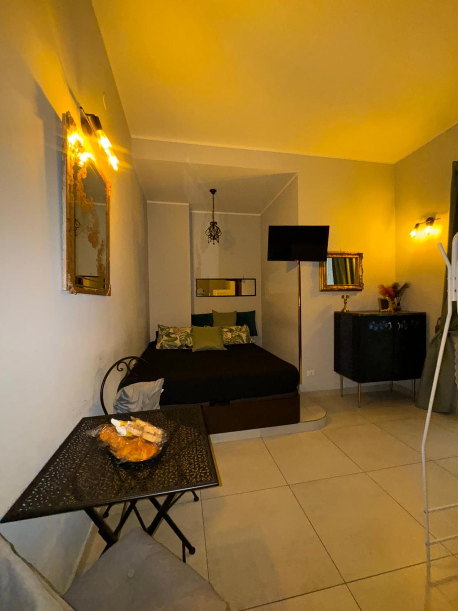 Apartamento Bella 'Mbriana Nápoles Exterior foto